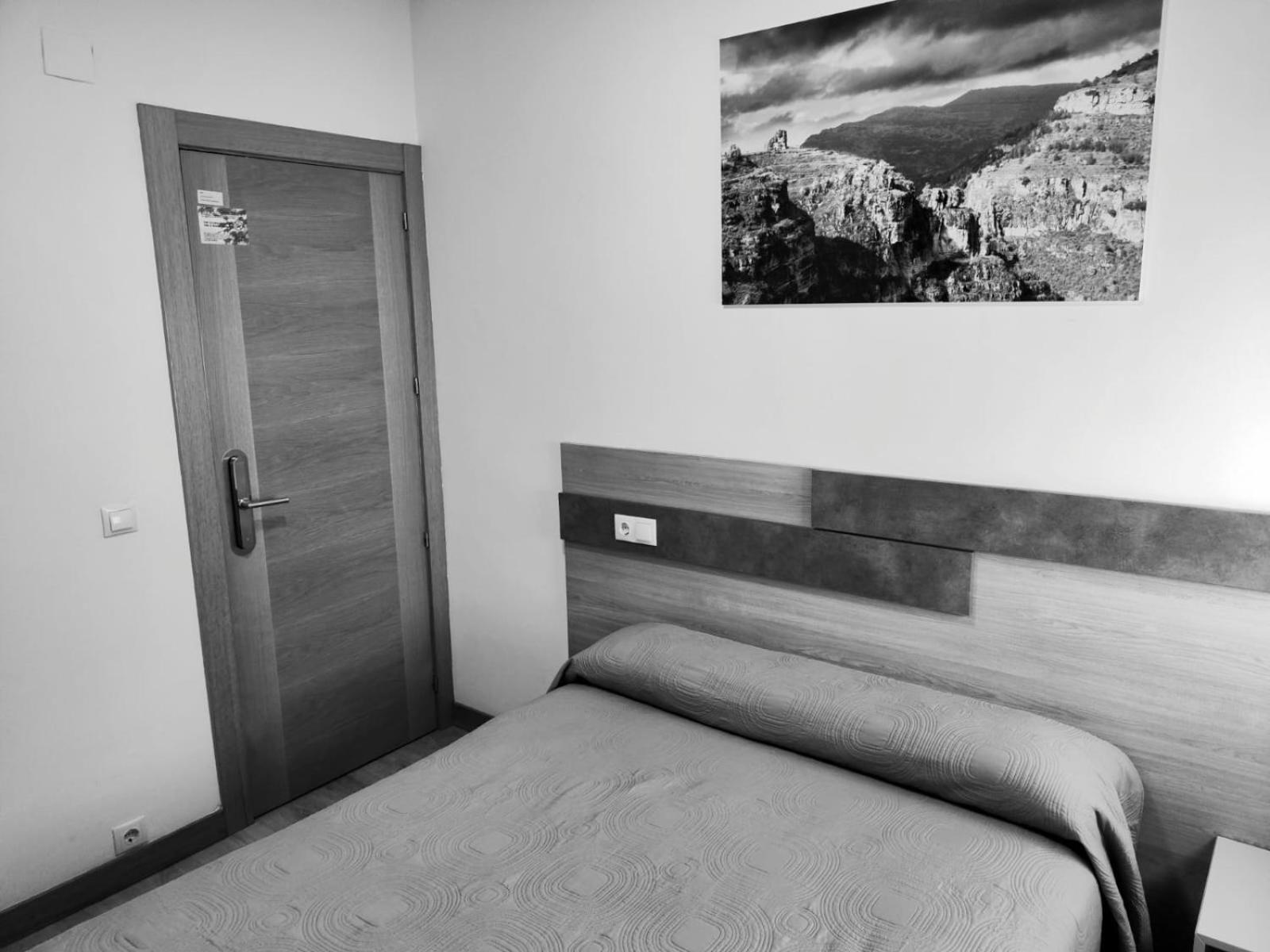 Hostal Rioja Condestable Logrono Bagian luar foto